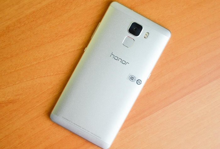 Huawei Honor 7 mobile phone